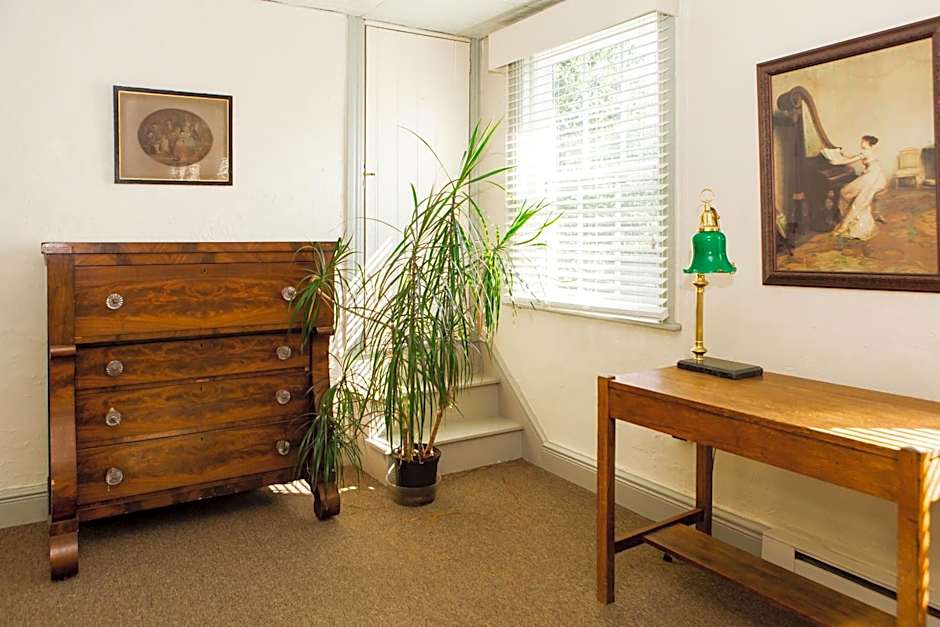 James Buchanan Hotel, Trademark Collection by Wyndham