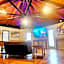Mayor's Large Family House Hot Tub Sleeps 16 Piano, 2 Kitchens, Ark 5 Mins