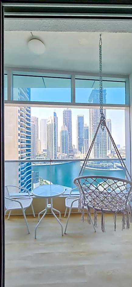 Spacious Apartment Marina View