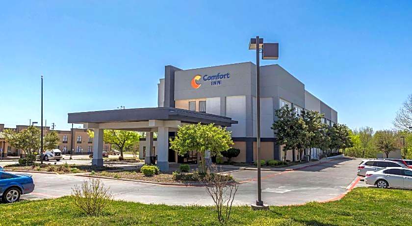 Comfort Inn Sherman - Denison Area