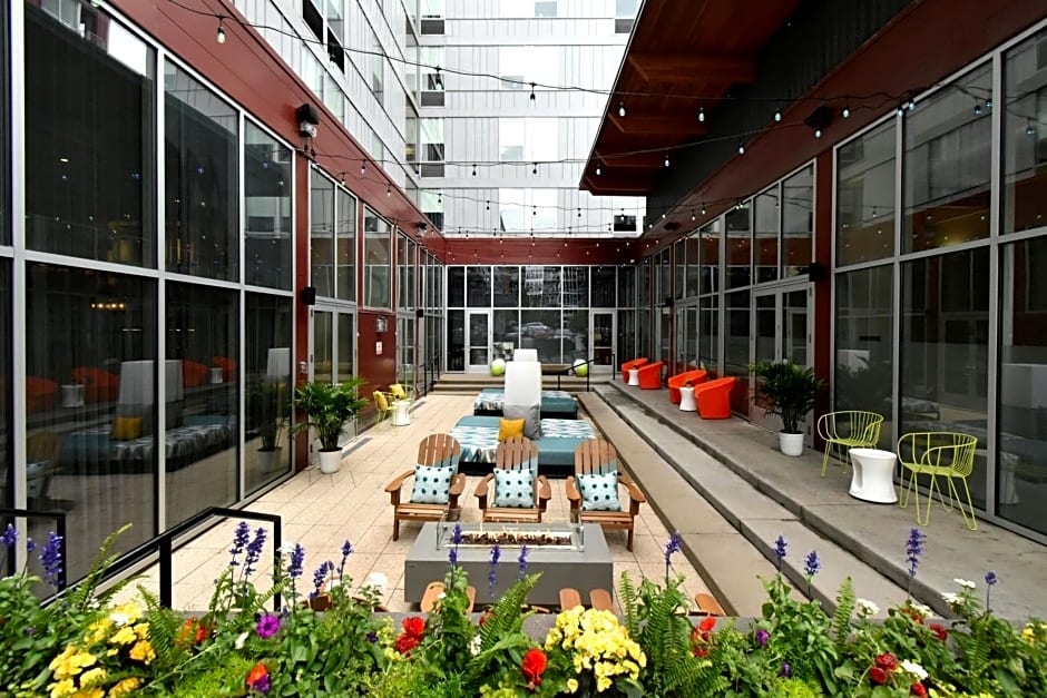 Aloft Minneapolis