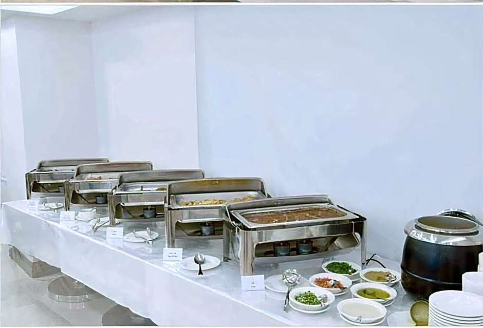 Zaha Al Munawara Hotel