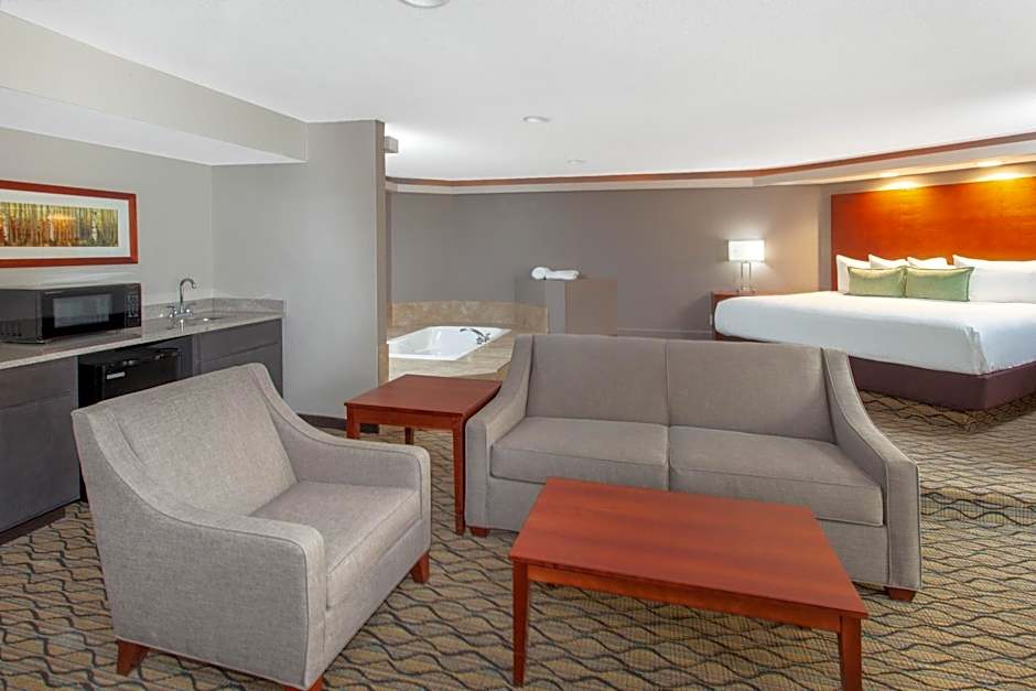 Wyndham Garden Fort Wayne