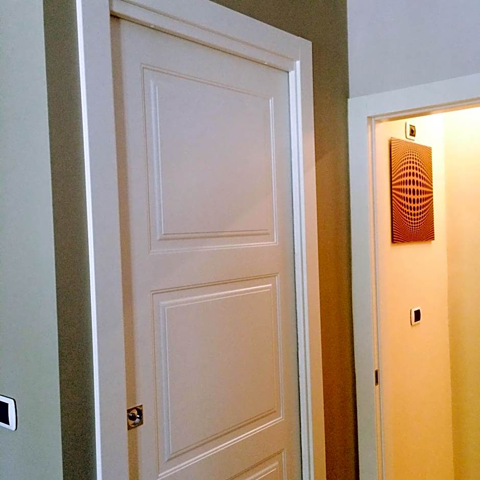 Smart-House-Central-Rent-Rooms-With-Air-Conditioning FREE PARKING
