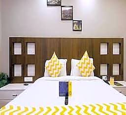 FabHotel Sholas Residency I - Nr. Rose Garden