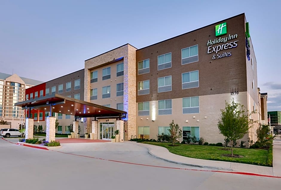 Holiday Inn Express & Suites Dallas NW - Farmers Branch By IHG
