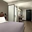 Moxy by Marriott Chicago Downtown