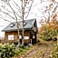 LAKE TOYA Great view log cabin