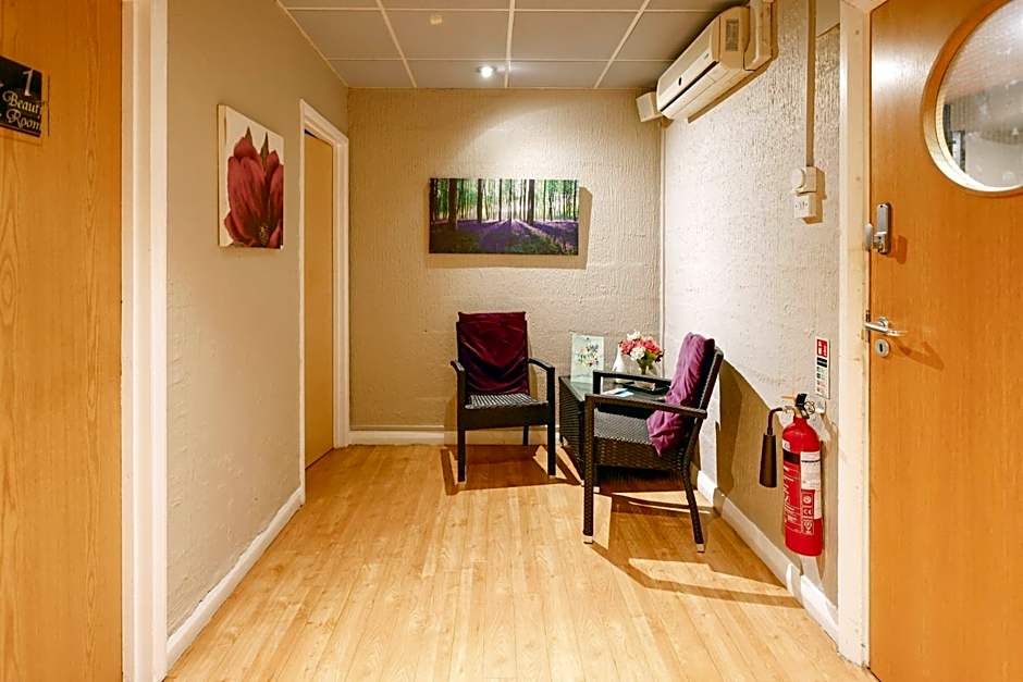 Gloucester Robinswood Hotel By Sunday