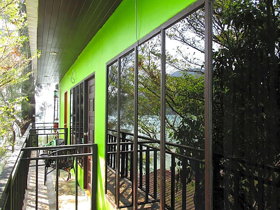 Phi Phi Green House