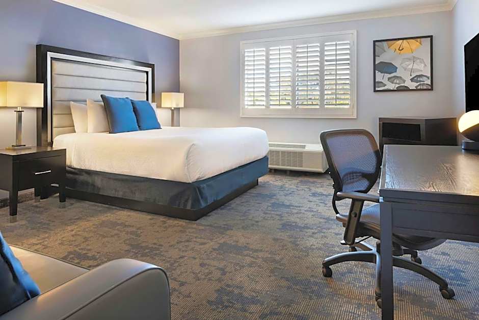 City Express by Marriott Manhattan Beach