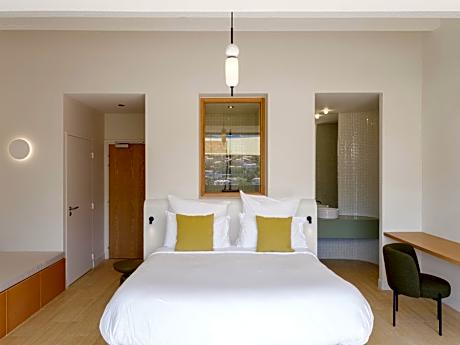 Albères - Double Room with Terrace and Outdoor Bathtub - Mountain View