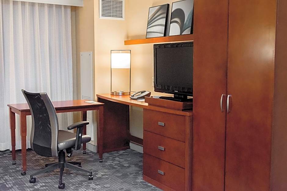 Courtyard by Marriott Lafayette