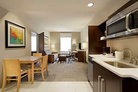 1 King Bed 1 Bedroom Suite Nonsmoking