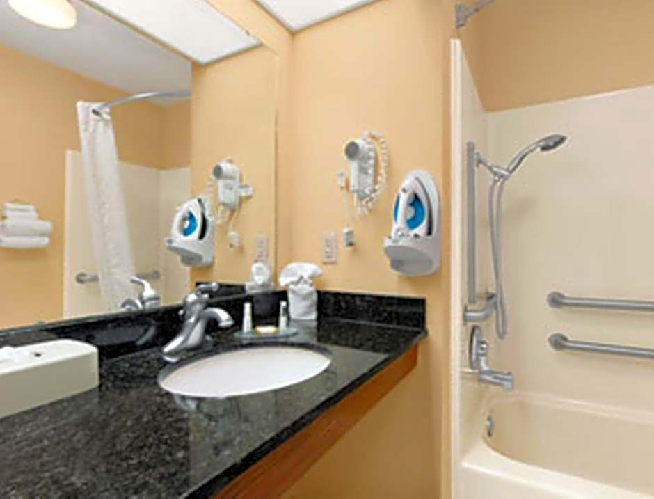 Baymont by Wyndham Warner Robins