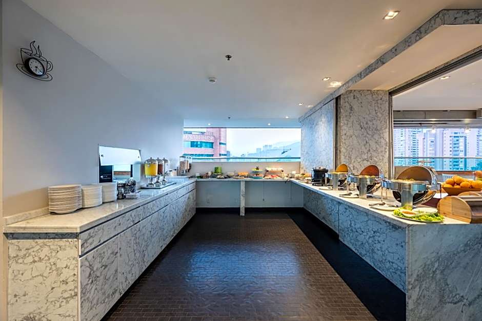 Hotel Holiday Inn Express & Suites Medellin By IHG