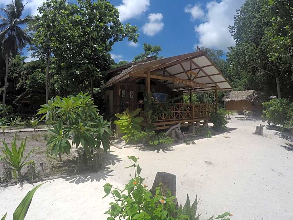 SELAYAR TURTLE BAY
