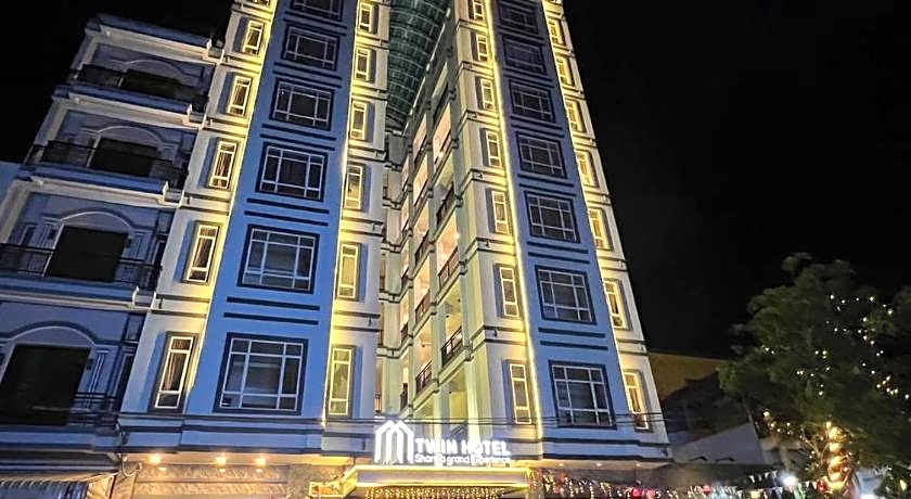 Twin Hotel