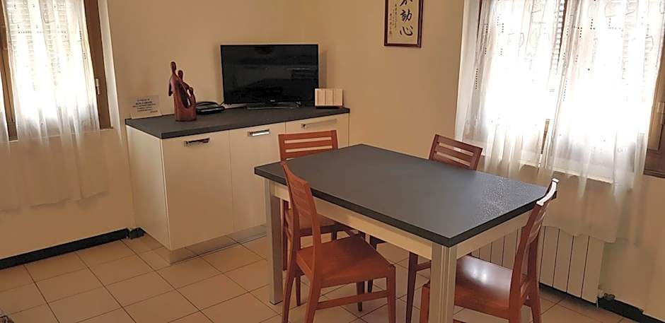 Coccodrillo Hotel & Apartments