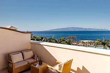 DELUXE ROOM OCEAN FRONT VIEW 2AD+1CH