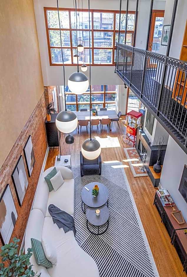 Warehouse Style Loft near Yorkville