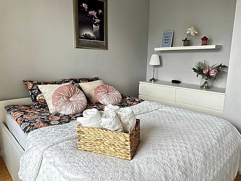 Platinum Towers by CityApartmentsPARKING