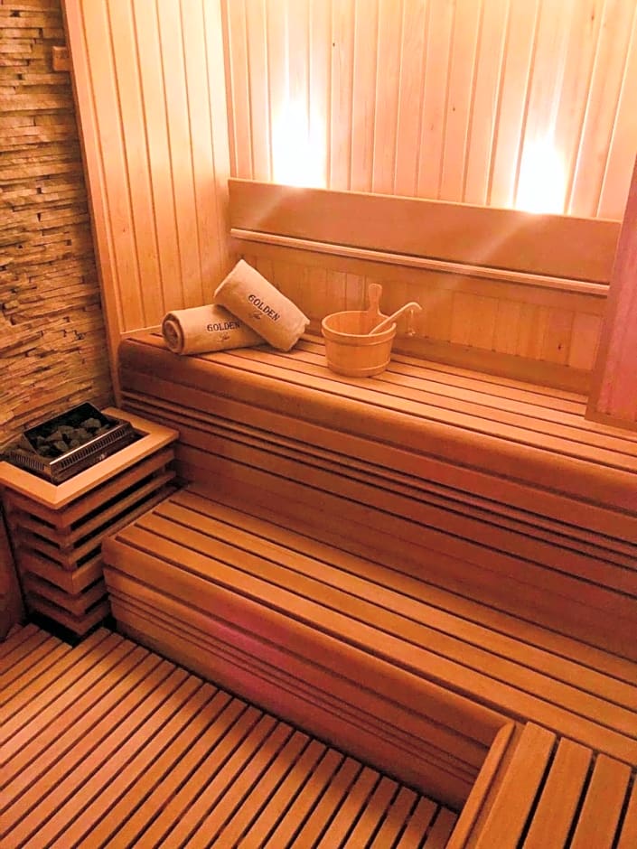 Golden Tower Hotel & Spa
