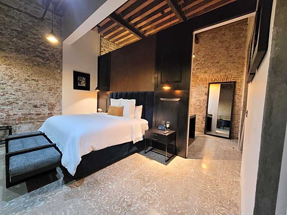 Milo Collection Hotel