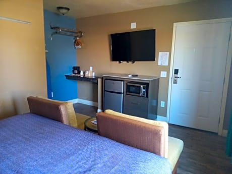 Queen Room - Disability Access/Non-Smoking