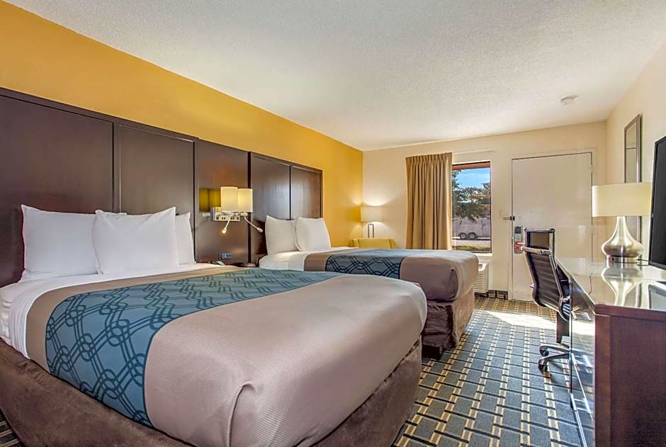 Econo Lodge Coliseum