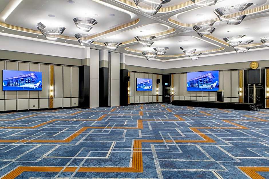 Legend Hotel Lagos Airport, Curio Collection By Hilton