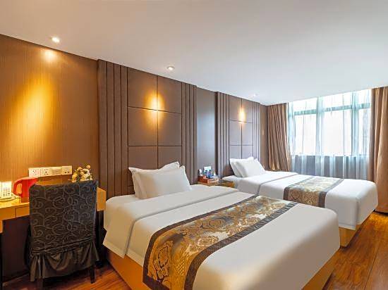 Xiaowu Hotel (Yide Road Metro Station)