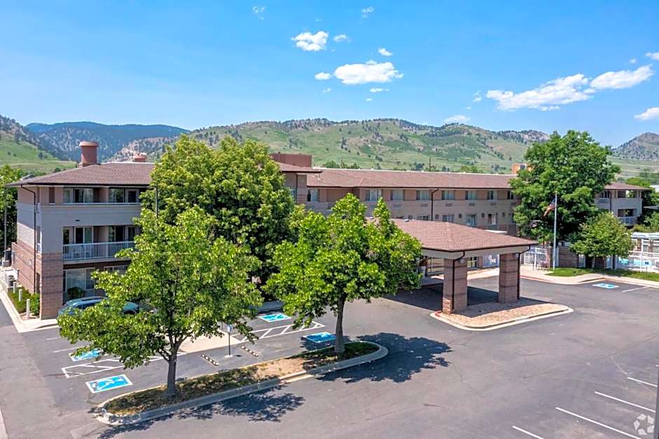 Comfort Inn & Suites Boulder