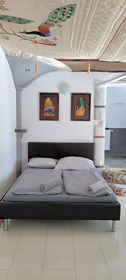 Geinberg Suites & Via Nova Lodges