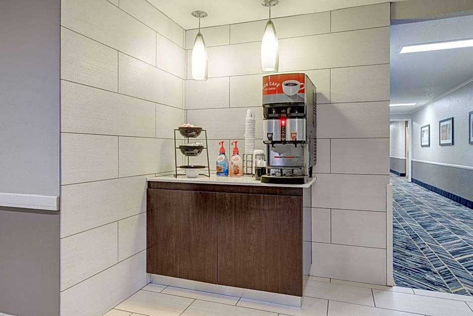 La Quinta Inn & Suites by Wyndham El Dorado