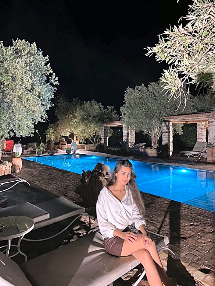 Sel d Ailleurs, Ouirgan - adults only