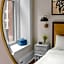 Sonder by Marriott Bonvoy Jewelers Row Apartments Millenium Park