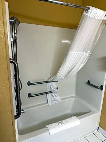 King Room - Disability Access/Non-Smoking