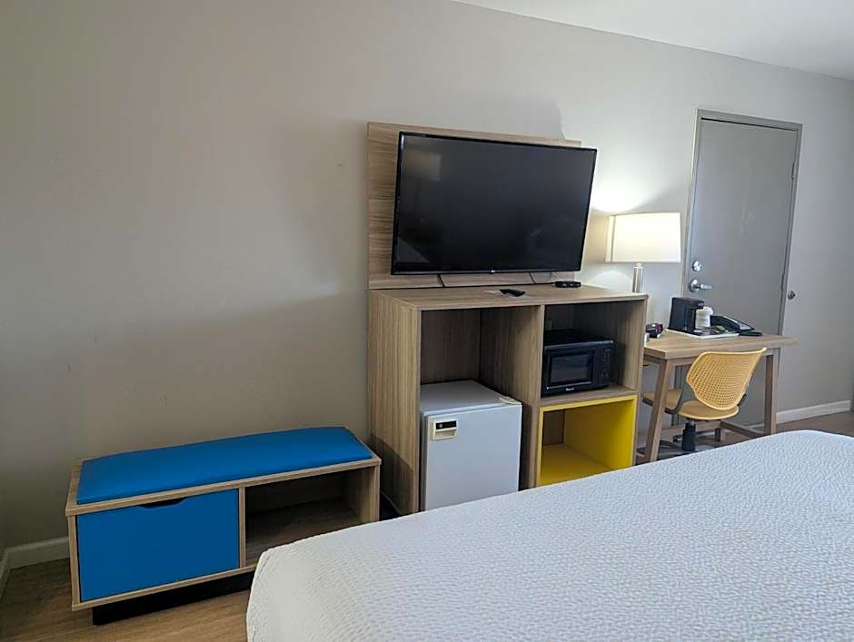 Days Inn by Wyndham Bullhead City