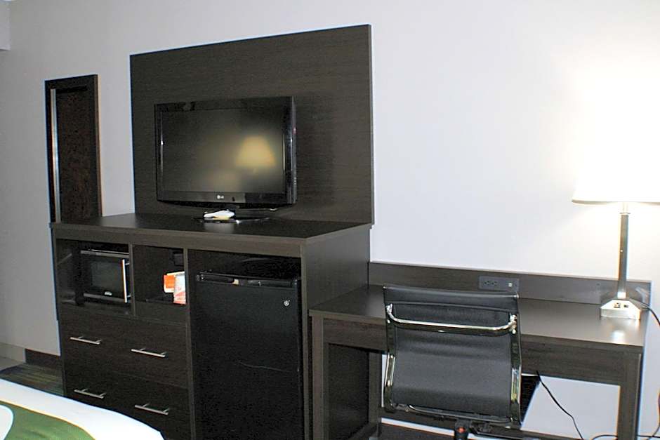 Quality Inn & Suites Bedford West