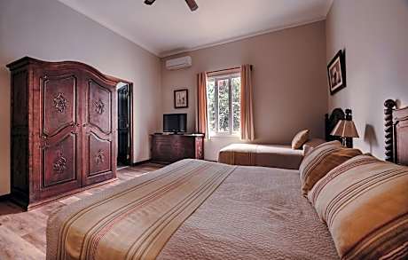 Colonial Double Room