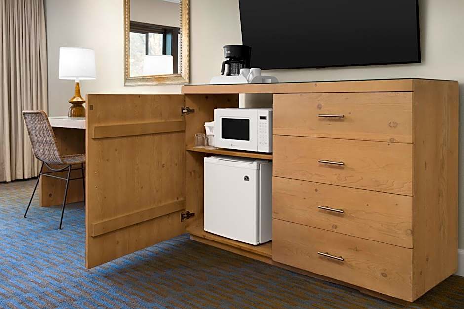 Ashland Hills Hotel & Suites