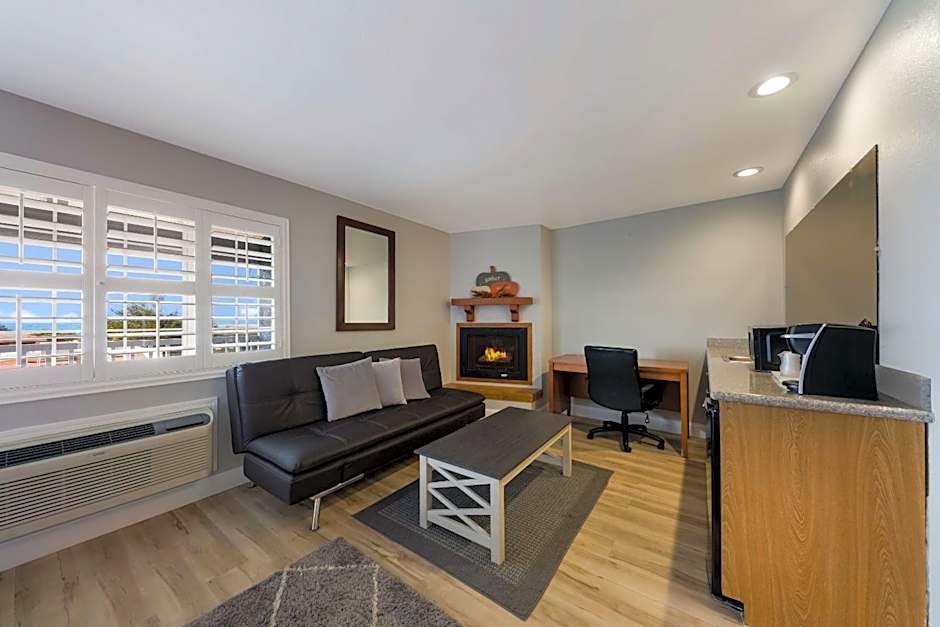 Comfort Inn near Hearst Castle - Cambria