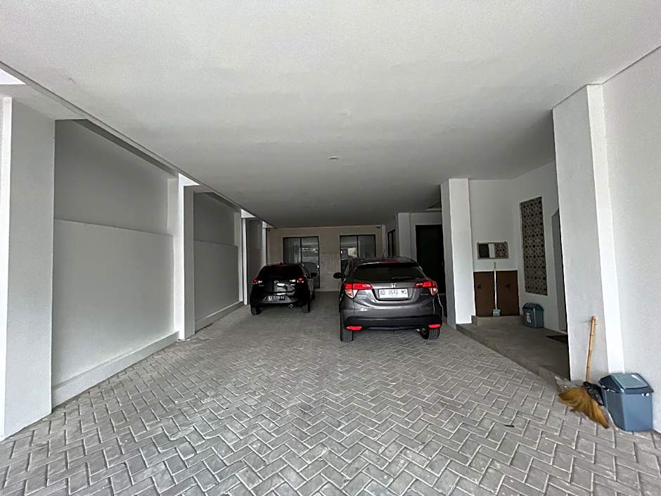 Urbanview Syariah near Stadion Manahan Solo