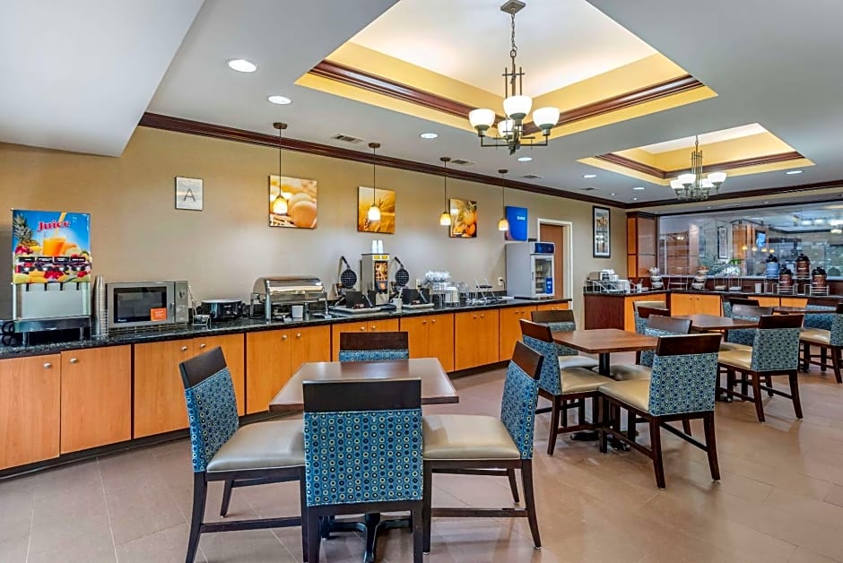 Comfort Suites