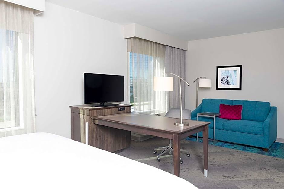Hampton Inn & Suites by Hilton Chicago Schaumburg IL