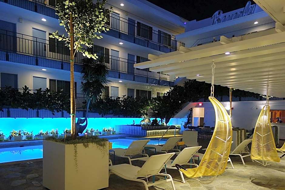 Beverly Laurel Motor Hotel