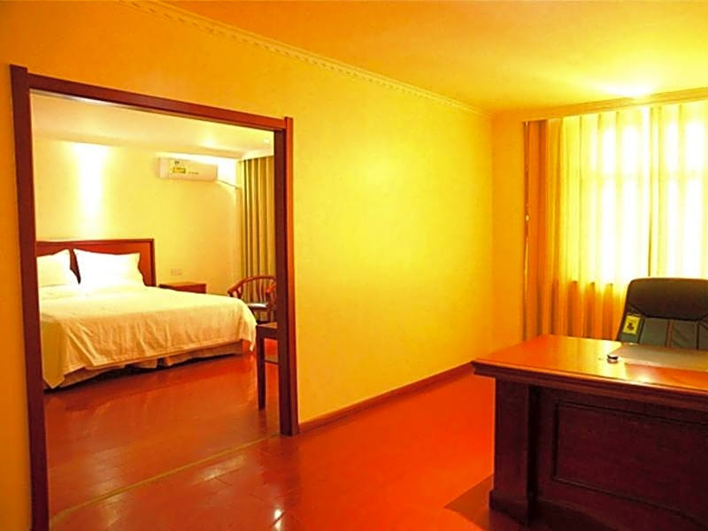 GreenTree Inn Shandong Heze Development Zone Guangzhou Road Yuehua Express Hotel