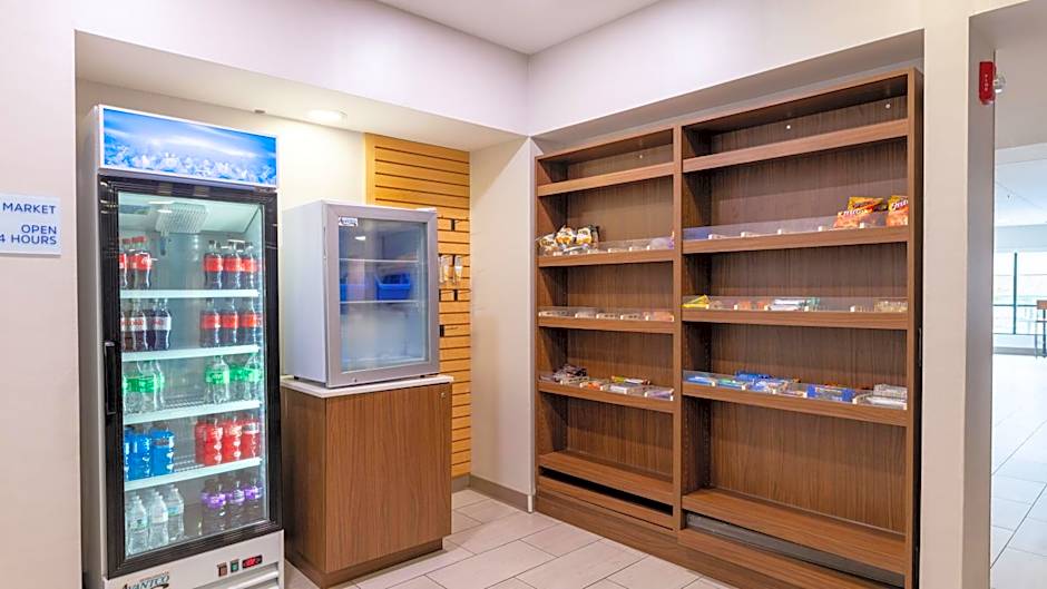Holiday Inn Express & Suites Macon - I-475 by IHG