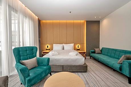 Deluxe Double Room with Balcony and Sea View